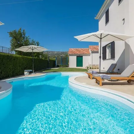 Amare Villa
